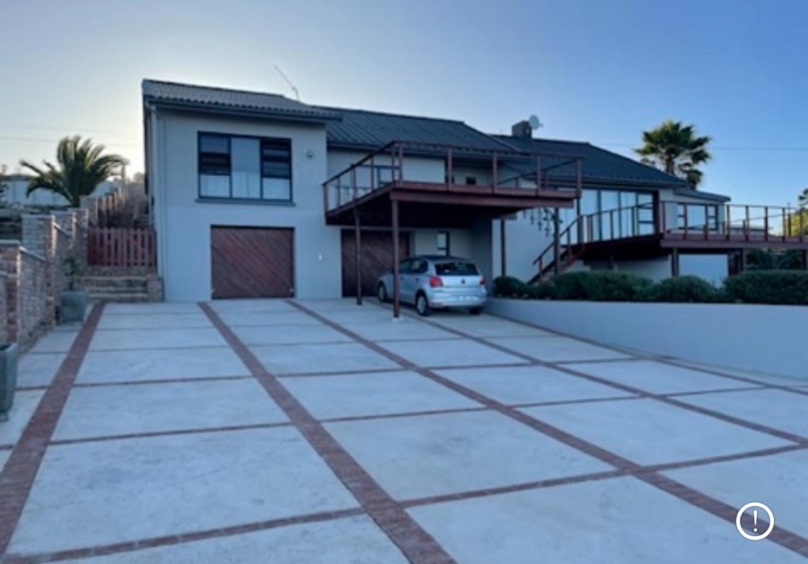 5 Bedroom Property for Sale in De Bakke Western Cape